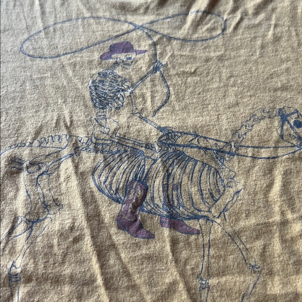 American Eagle mustard skeleton Graphic crop T-Shirt large - Picture 2 of 3